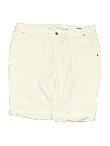 Gloria Vanderbilt Cargo Shorts (view 1)