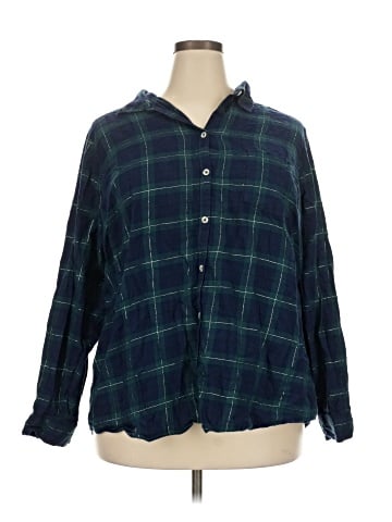Croft & Barrow Long Sleeve Button-Down Shirt (view 1)