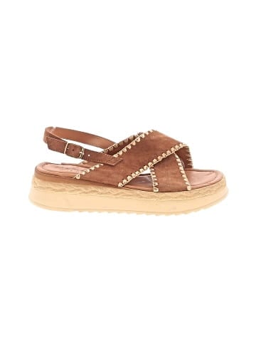 Mariella Wedges (view 1)