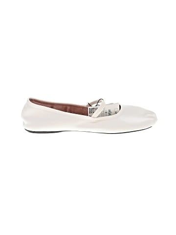 Zara Flats (view 1)