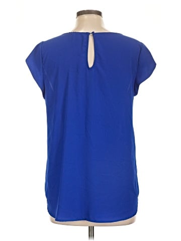 E&M Collection Short Sleeve Top (view 2)
