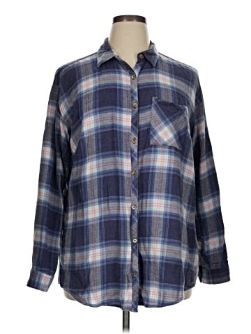 Maurices Long Sleeve Button-Down Shirt (view 1)