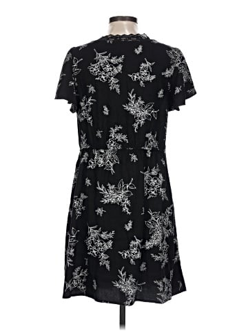 Old Navy Casual Dress (view 2)