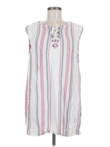 Cupcakes & Cashmere Casual Dress (view 1)