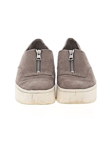 Vince. Flats (view 2)