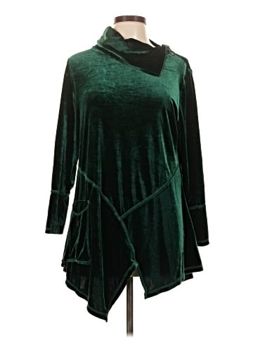 Calessa Poncho (view 1)