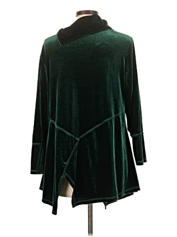Calessa Poncho (view 2)