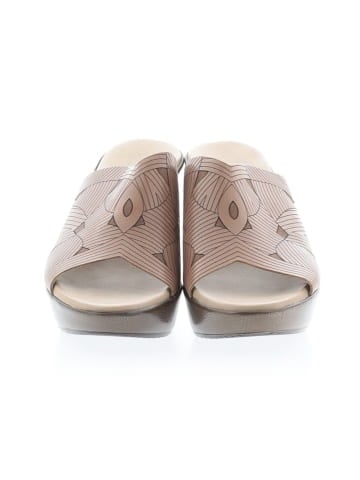Munro American Sandals (view 2)