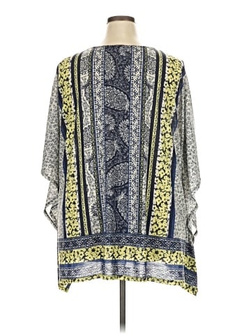 Catherines Poncho (view 2)