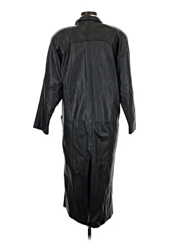 Pelle Raincoat (view 2)