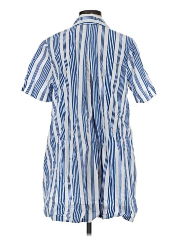Old Navy Short Sleeve Button-Down Shirt (view 2)