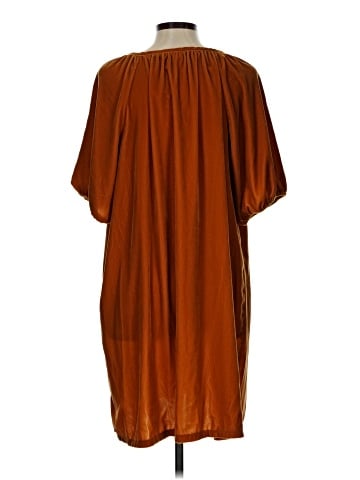 Old Navy Casual Dress (view 2)
