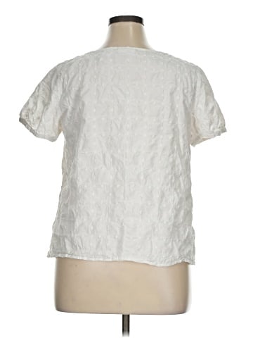 Liz & Co. Short Sleeve Blouse (view 2)