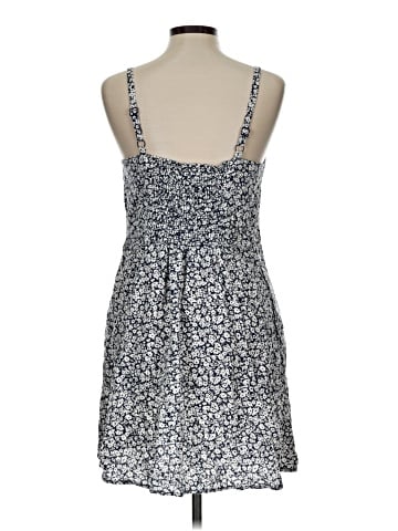 Old Navy Casual Dress (view 2)