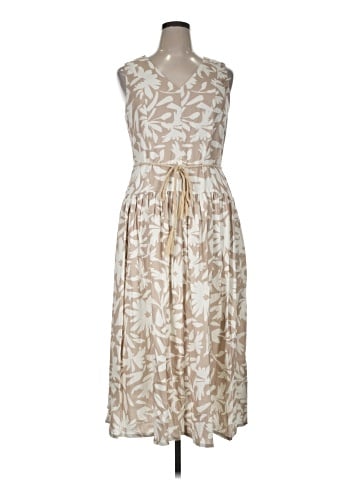 Julia Jordan Casual Dress (view 1)