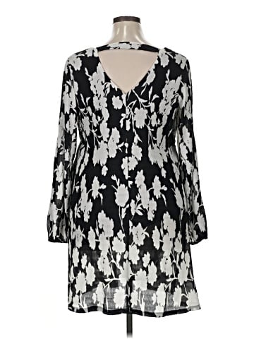 Signature by Robbie Bee Casual Dress (view 2)