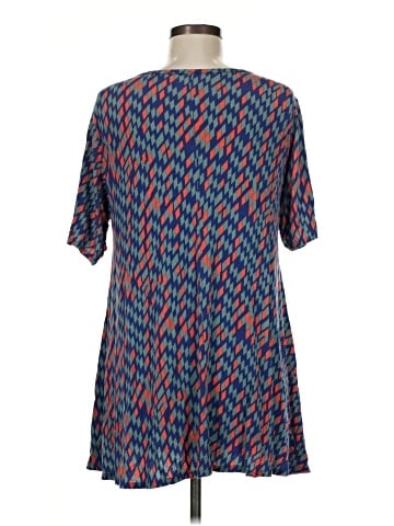 Lularoe Short Sleeve T-Shirt (view 2)