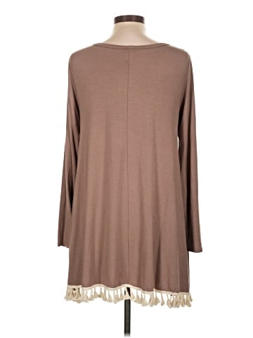 Bellamie Long Sleeve T-Shirt (view 2)