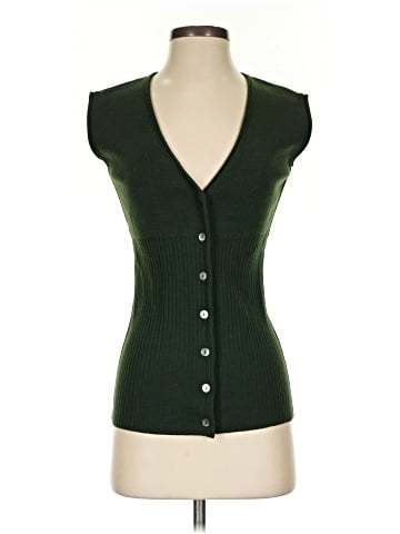 Harold's Sleeveless Button-Down Shirt (view 1)