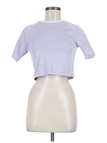 Uniqlo Short Sleeve T-Shirt (view 1)