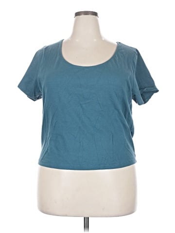 Charlotte Russe Short Sleeve T-Shirt (view 1)
