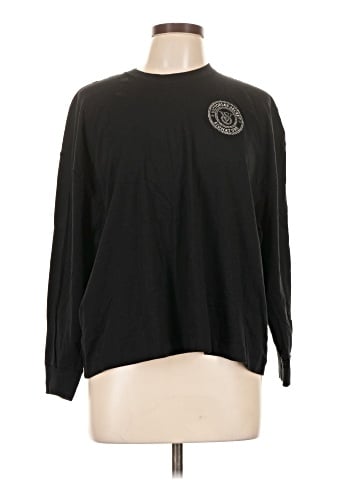 Victoria's Secret Long Sleeve T-Shirt (view 1)
