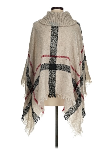 Goodnight Macaroon Poncho (view 1)