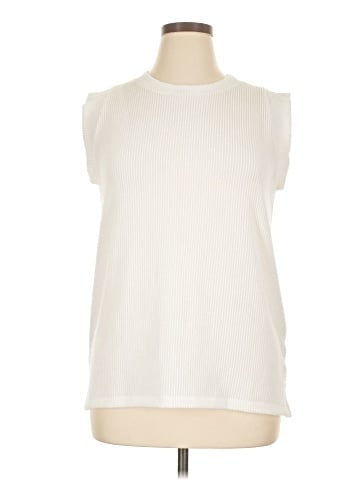 Betsey's Boutique Shop Sleeveless T-Shirt (view 1)
