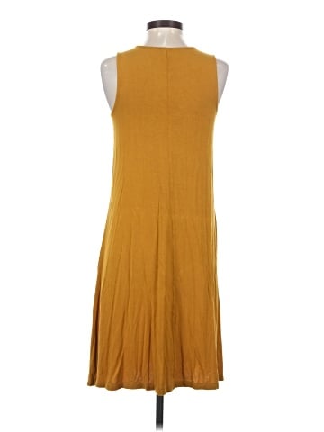 Old Navy Casual Dress (view 2)