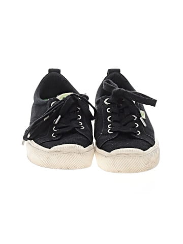 Cariuma Sneakers (view 2)