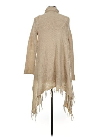 Carducci Poncho (view 2)