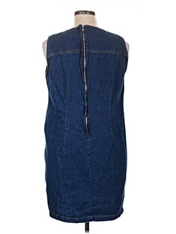Venezia Jeans Clothing Co. Casual Dress (view 2)