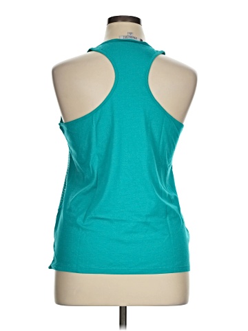 Jennifer Lopez Sleeveless Top (view 2)