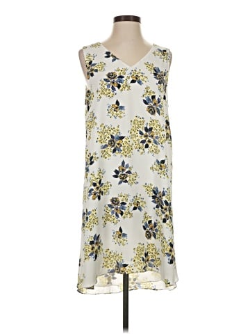 fleur bleue Casual Dress (view 1)