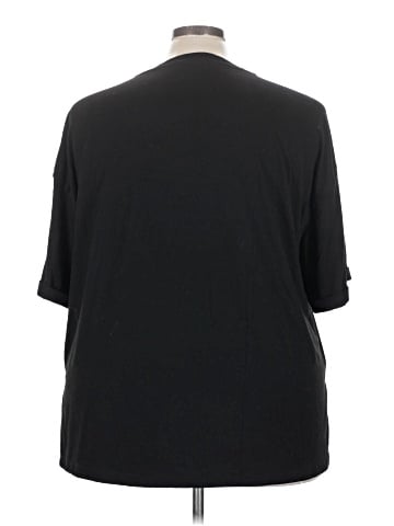 Trendy Queen Short Sleeve T-Shirt (view 2)
