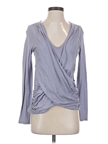 Akemi + Kin Long Sleeve T-Shirt (view 1)