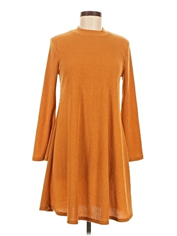 Old Navy Casual Dress (view 1)