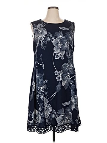 Sandra Darren Casual Dress (view 1)