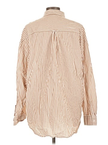 Old Navy Long Sleeve Button-Down Shirt (view 2)