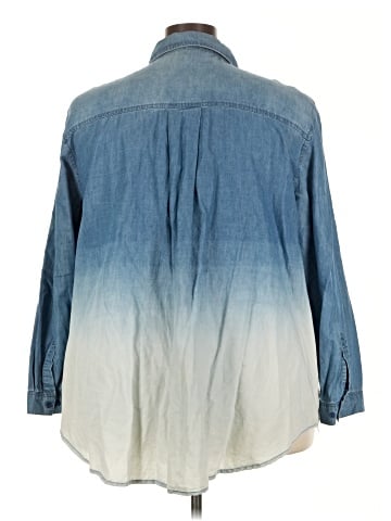 Lane Bryant Long Sleeve Button-Down Shirt (view 2)