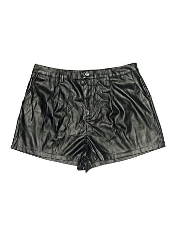 PrettyLittleThing Shorts (view 1)