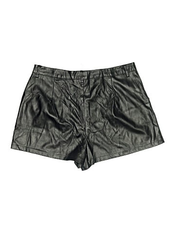 PrettyLittleThing Shorts (view 2)