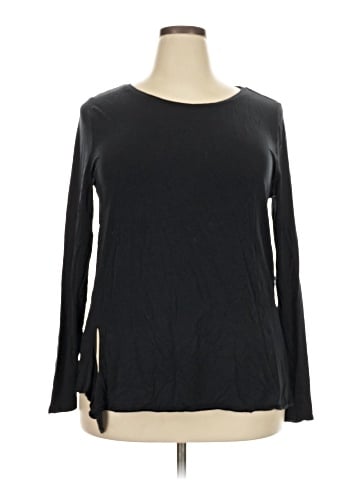 Fabletics Long Sleeve T-Shirt (view 1)