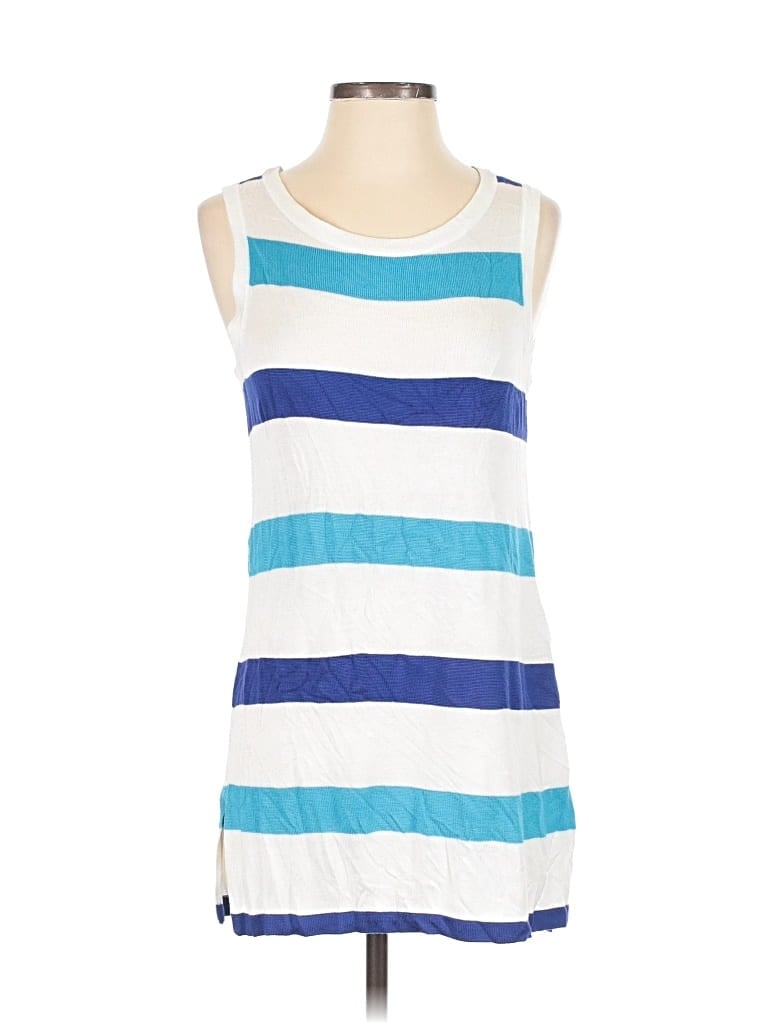 Pre-owned Zenergy By Chico's Sleeveless Top Blue Scoop Neck Tops
