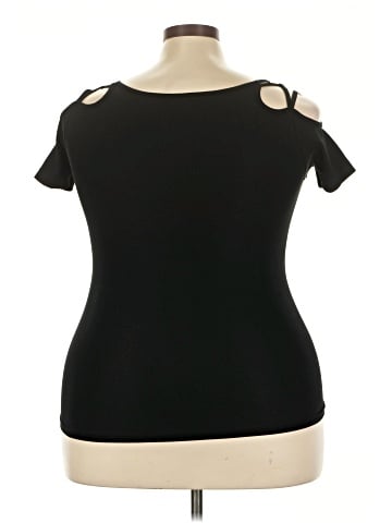 Love Charm Short Sleeve Top (view 2)