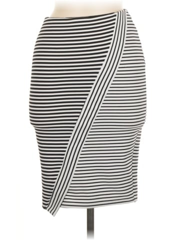 Trafaluc by Zara Casual Skirt (view 1)