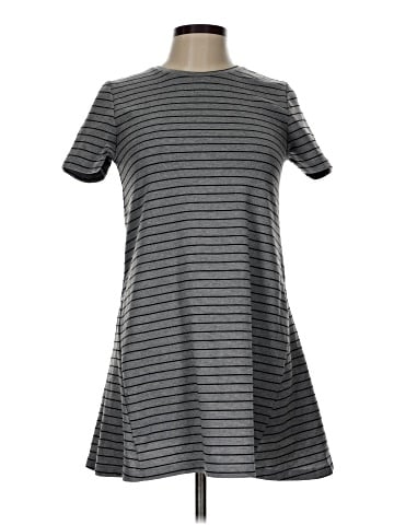 Trafaluc by Zara Casual Dress (view 1)