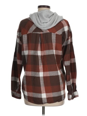 Maurices Long Sleeve Button-Down Shirt (view 2)