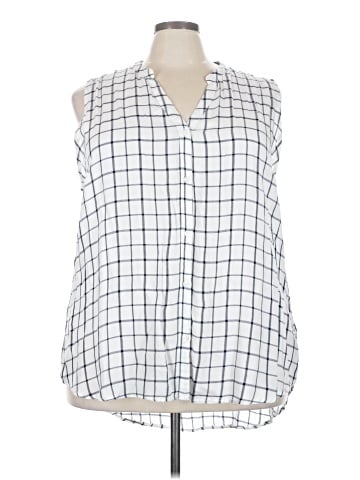 Max Jeans Sleeveless Button-Down Shirt (view 1)