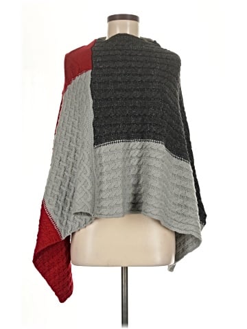 Coco + Carmen Poncho (view 1)